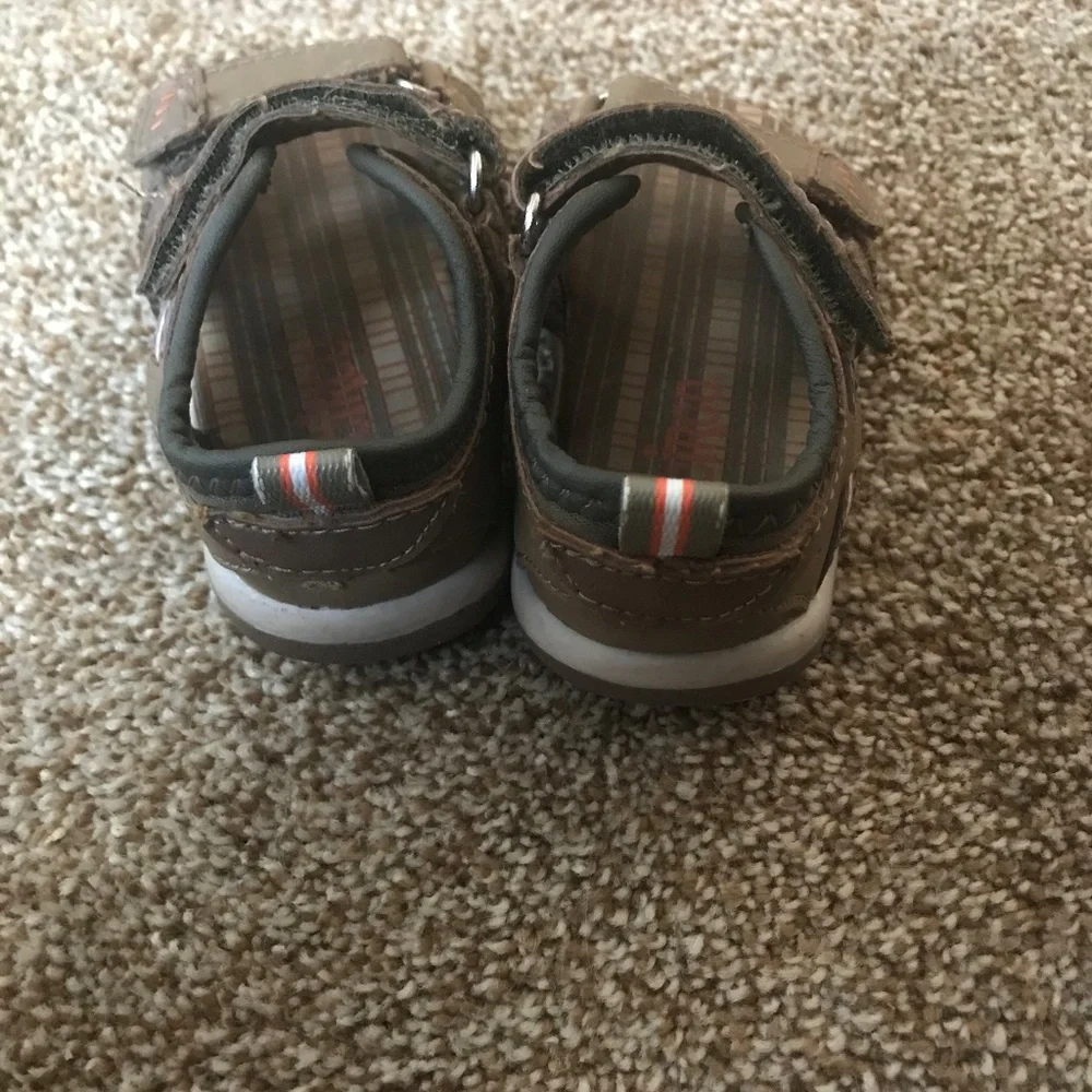 Circo brown baby sandals 4
